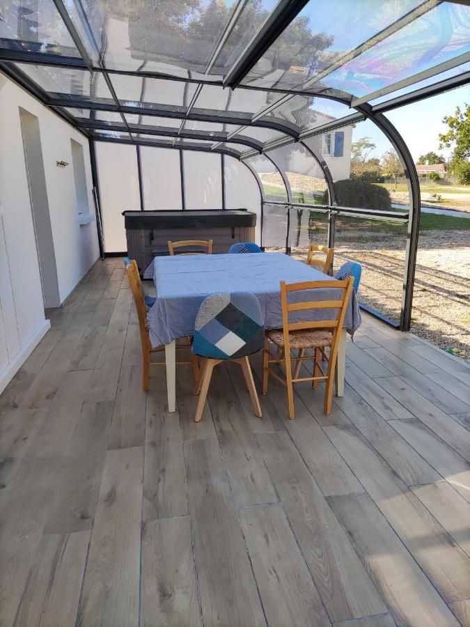 Maison Avec Jacuzzi Proche Plages Avrillé Eksteriør billede